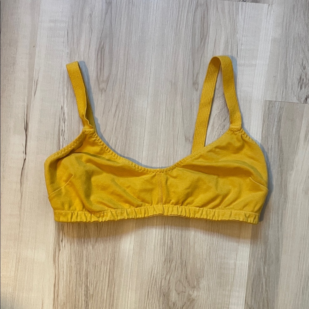 Pansy Co. Full bra. Size Large. Gold color.